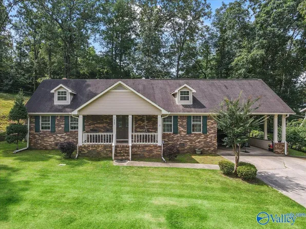 2249 Hickory Hill Dr, Guntersville, AL 35976
