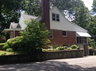 50 Broadbridge Rd, Bridgeport, CT 06610