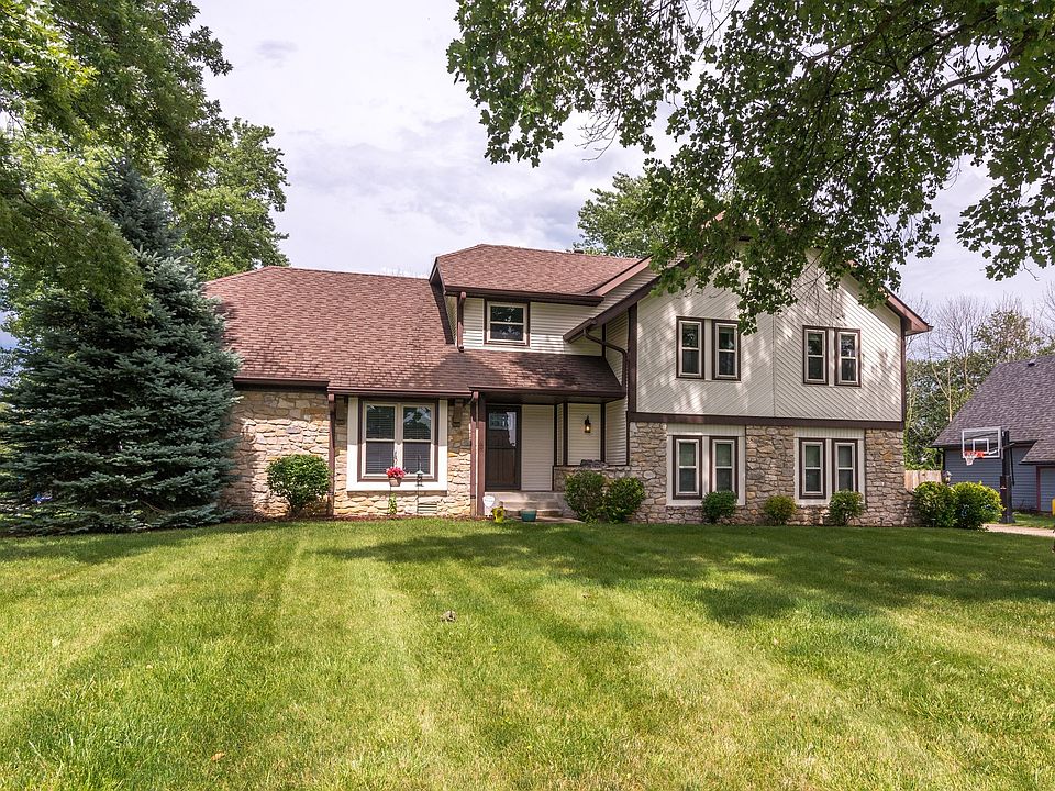 1st image of 12118 Valley Brook Ct