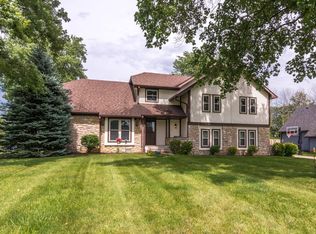 12118 Valley Brook Ct, Indianapolis, IN 46229