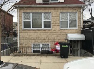 1555 Ohm Ave, Bronx, NY 10465