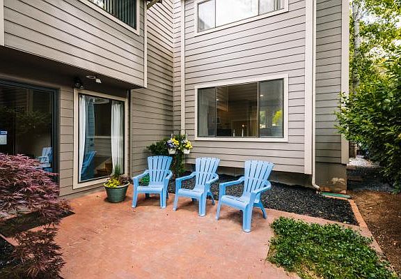 5th image of 4771 S Naniloa Dr