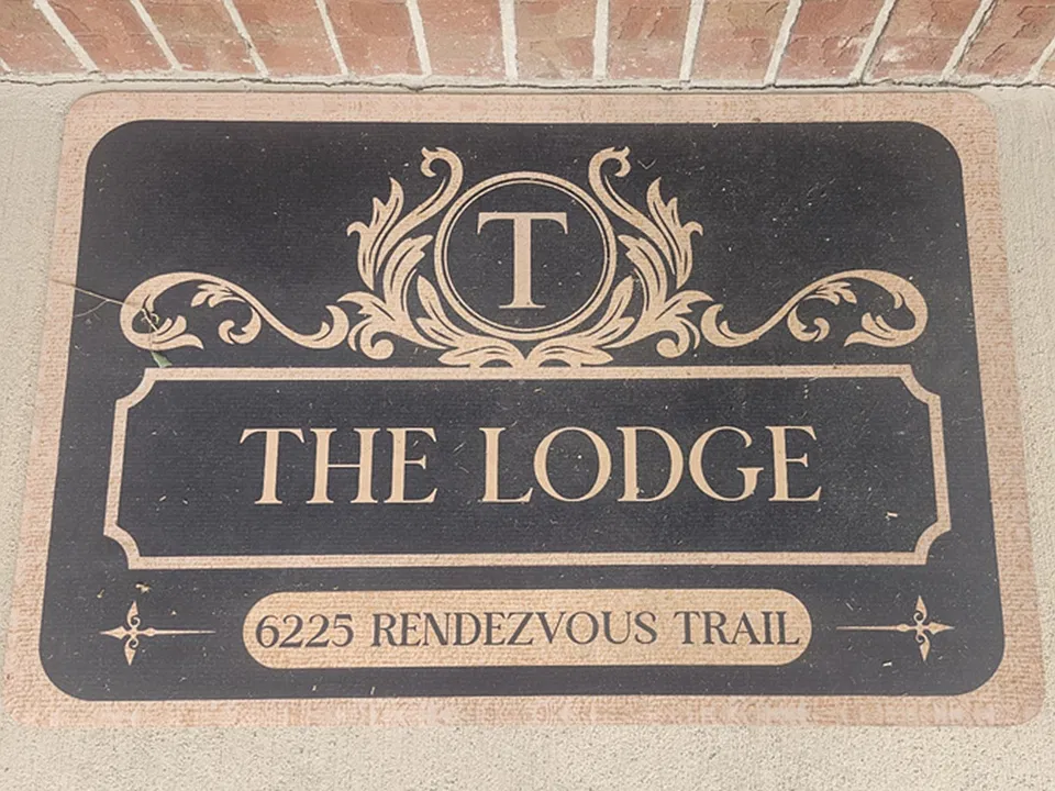 6225 Rendezvous Trl