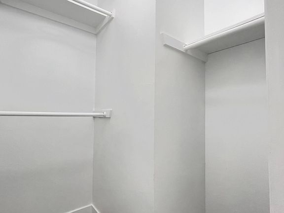 5th image of 11-5222-5228 Hermitage Ave #11