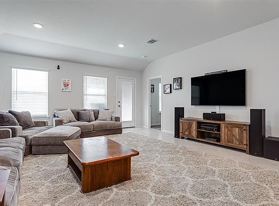 5th image of 310 Silo Cir