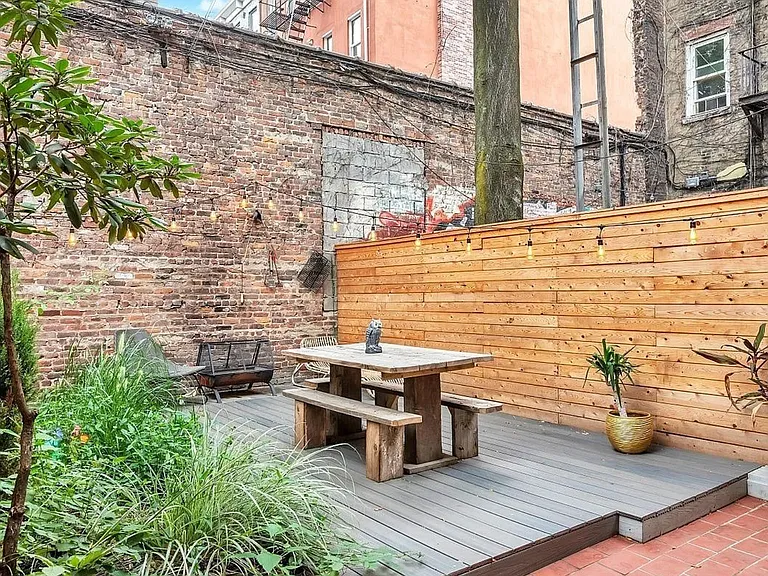 81 Freeman St #GARDEN — Photo 1