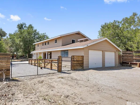 865 Woodchuck Dr, Fernley, NV 89408