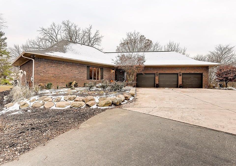 1st image of 8556 Silverleaf Ct