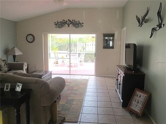 3rd image of 2644 Chatham Cir