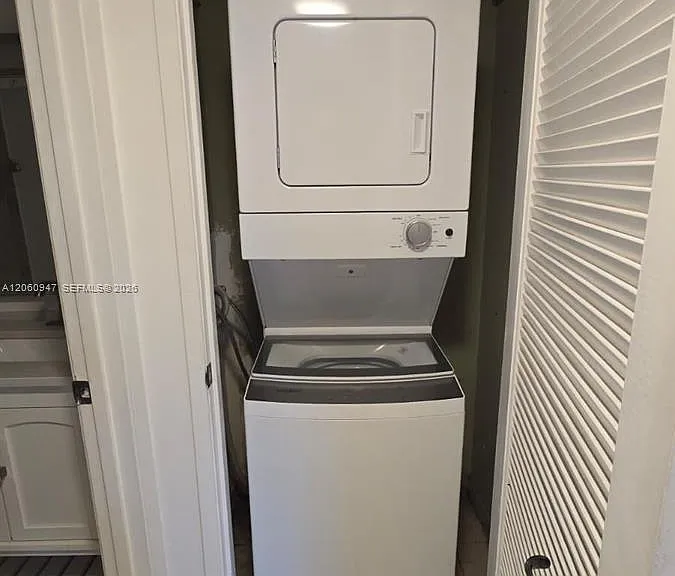 702 NW 87th Ave #309 — Photo 9