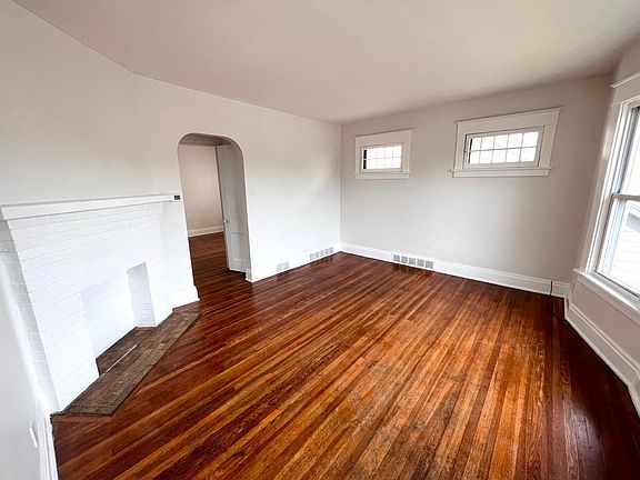 5th image of 1899 Hertel Ave APT 3
