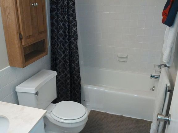 2nd image of 3606 Lakeshore Dr APT A7