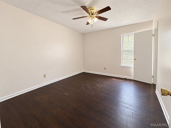 4th image of 229 Juniper Ct