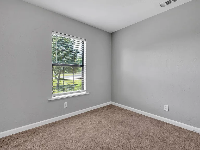 27 Sierra Rd — Photo 28