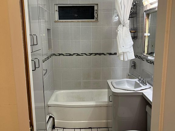 5th image of 99 Shelter Ln