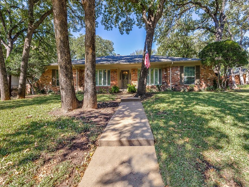 1st image of 3007 Cambridge Dr