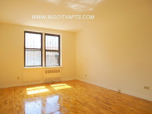 2nd image of 11950 Metropolitan Ave