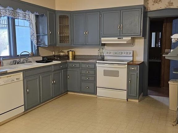2nd image of 45 Froelich Ave