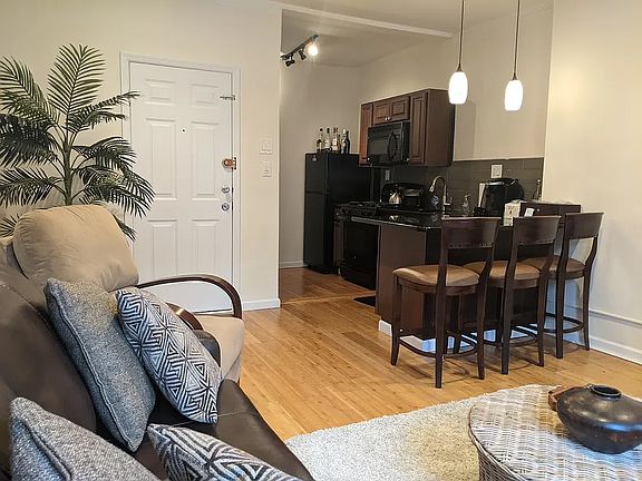 2nd image of 310 Pleasant Ave #3