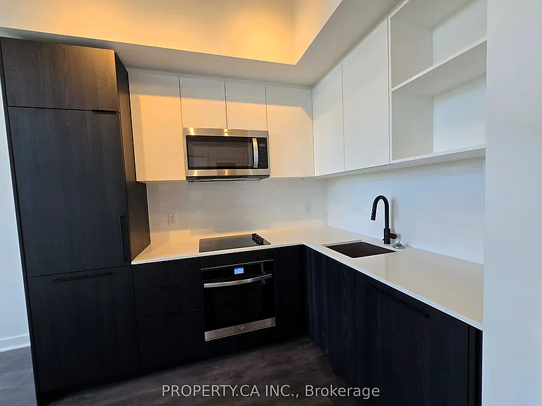 1185 Dupont St #316 — Photo 4
