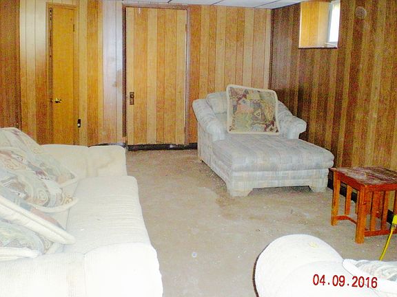 5th image of 1228 Sells Ave