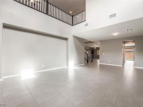 4th image of 1542 Point Vista Ave
