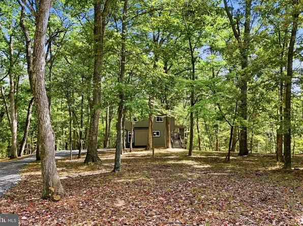 33 Wigwam Ct, Hedgesville, WV 25427