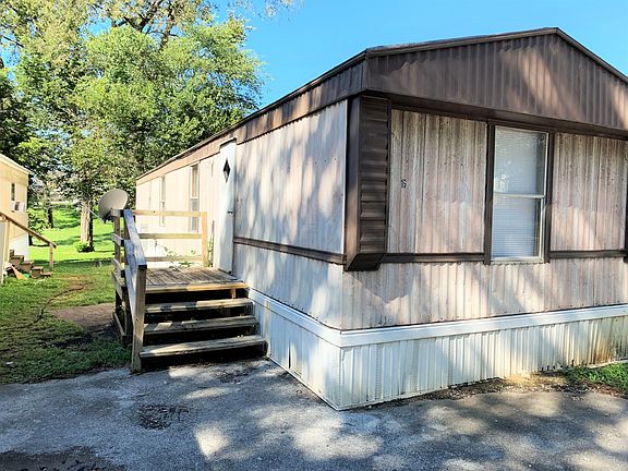 2nd image of 1770 Holly Dr #22