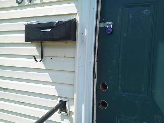 5th image of 841 E Wythe St