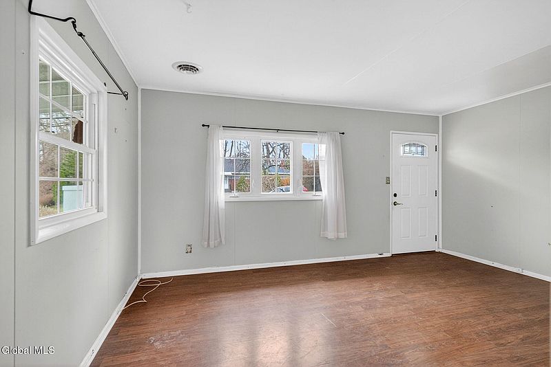5th image of 39 Orlando Avenue