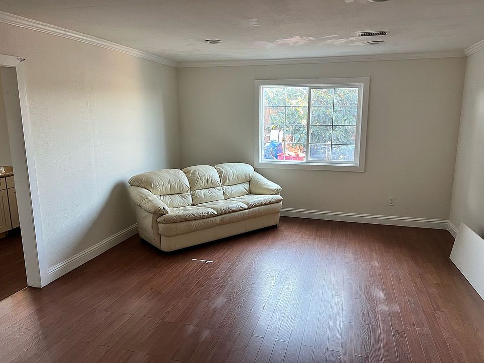 1st image of 30977 Carroll Ave