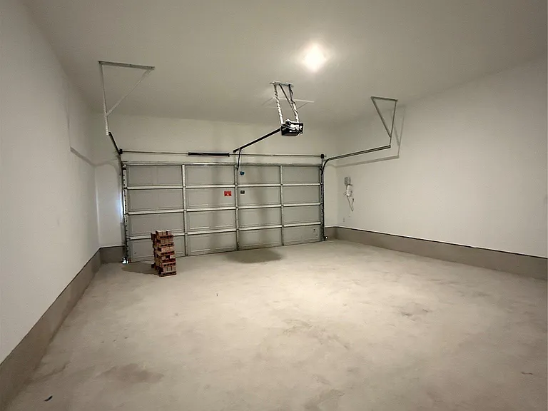 593 Tailwind Dr — Photo 35