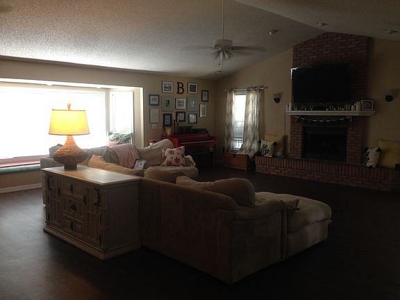 3rd image of 1012 Clearview Ave