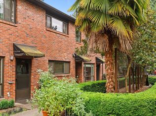 935 SE 16th Ave APT 10, Portland, OR