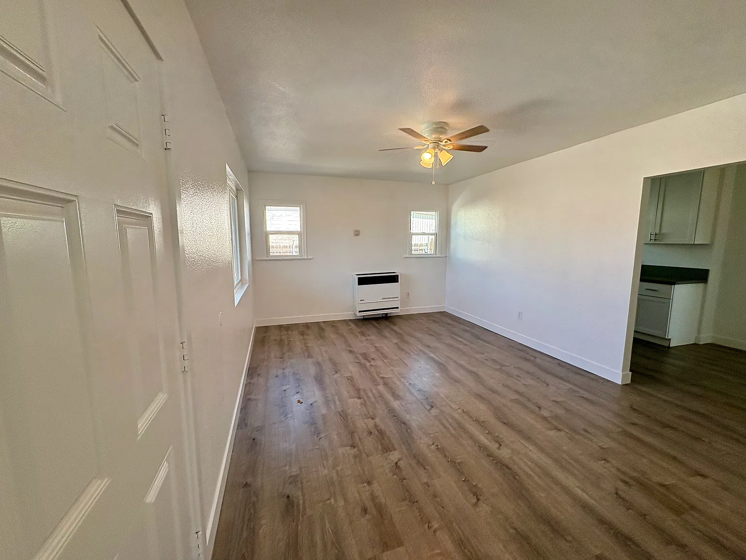 2 bed, 870 sqft, $2,145 — Photo 1