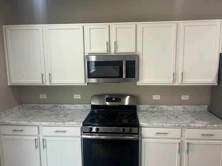 9631 Clermont Ln — Photo 2