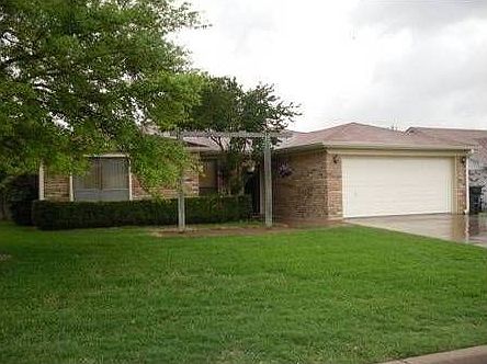 2nd image of 2025 Ramada Dr