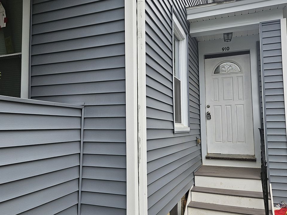 1st image of 910 Belmont Ave #910