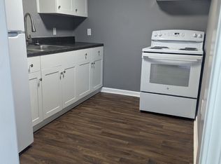 701 Cumberland Dr APT 4, Clarksville, TN 37040