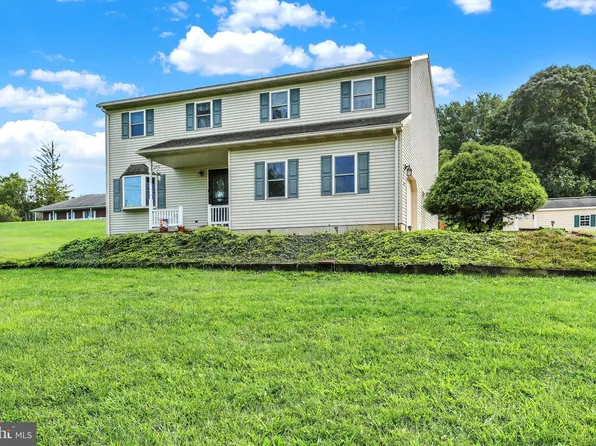 4464 Route 419, Womelsdorf, PA 19567