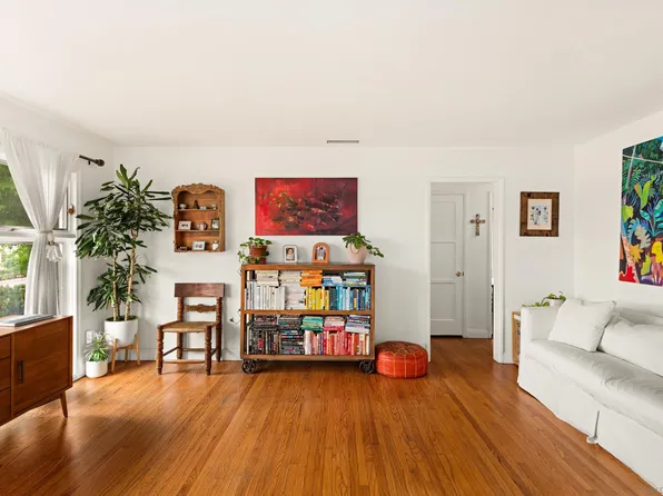 840 Tarento Dr, San Diego, CA 92106