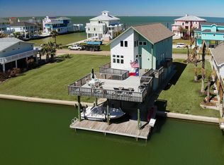 22823 Chiquita St, Galveston, TX 77554