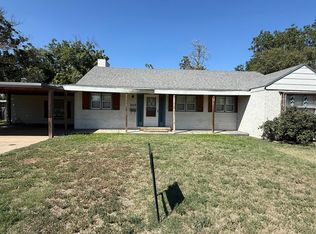 203 NE Alpine Dr, Plainview, TX 79072