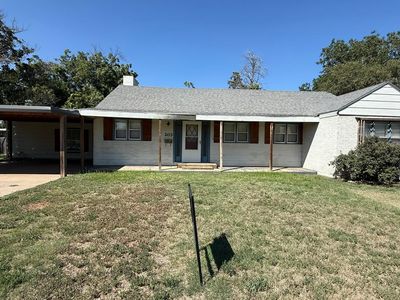 203 NE Alpine Dr, Plainview, TX, 79072