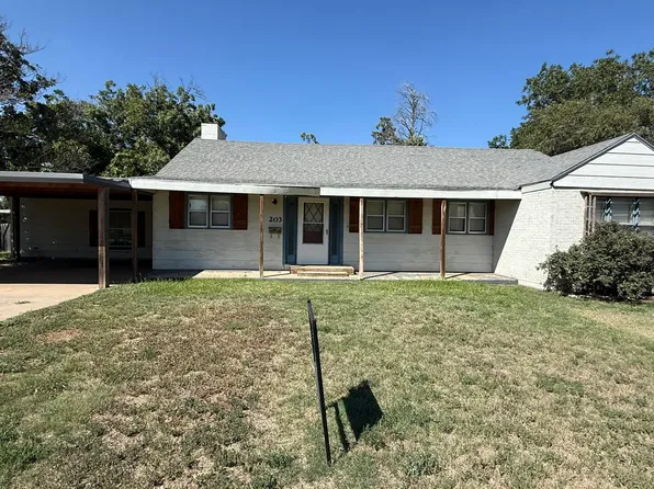 203 NE Alpine Dr, Plainview, TX 79072