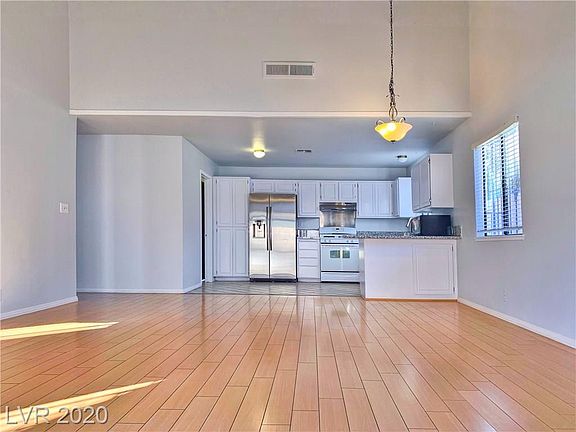 3rd image of 6188 Pinewood Ave