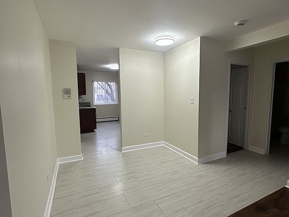 2nd image of 705 Court Of Spruce APT 3