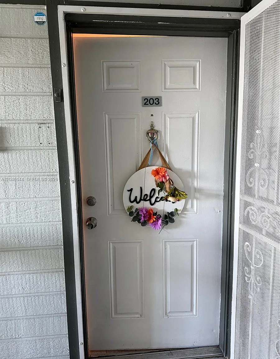 Carmel Lakes Condo No 6 — Photo 1