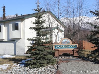 8903 Northwood Park Cir, Eagle River, AK, 99577
