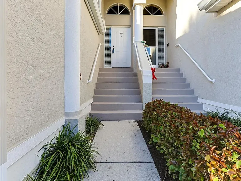13093 Castle Harbour Dr #L10 — Photo 18